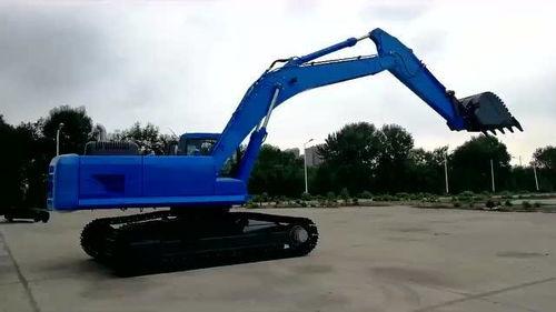 国产挖机改装现场视频播放,创新升级，演绎机械之美