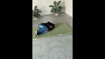 国产绣花鞋踩踏视频,惊心动魄的瞬间